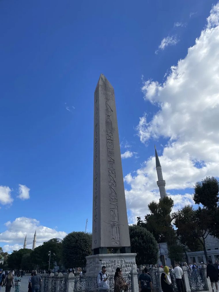 The obelisk from its fourth side